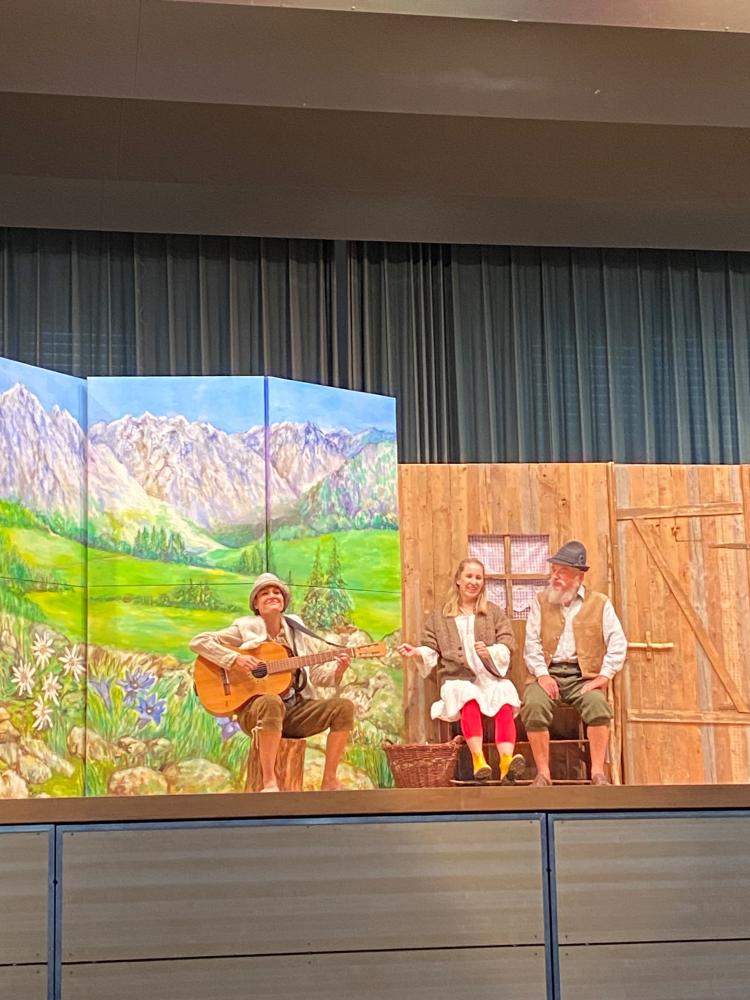 Kindertheater Heidi begeistert im Kulturhaus Wallhausen